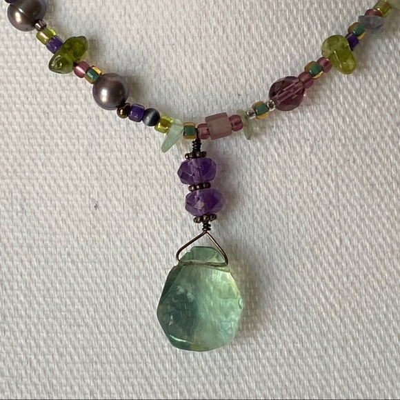 Beaded necklace - Picture 3 of 5